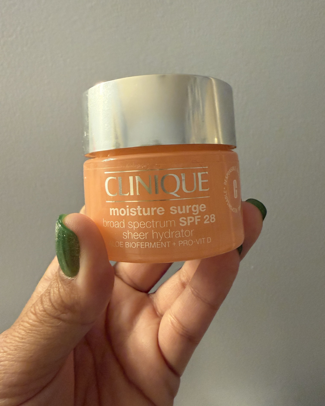Clinique Moisture Surge SPF 28 Sheer Hydrator